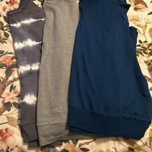 Women’s 2x Torrid long-sleeved lightweight sweatshirts